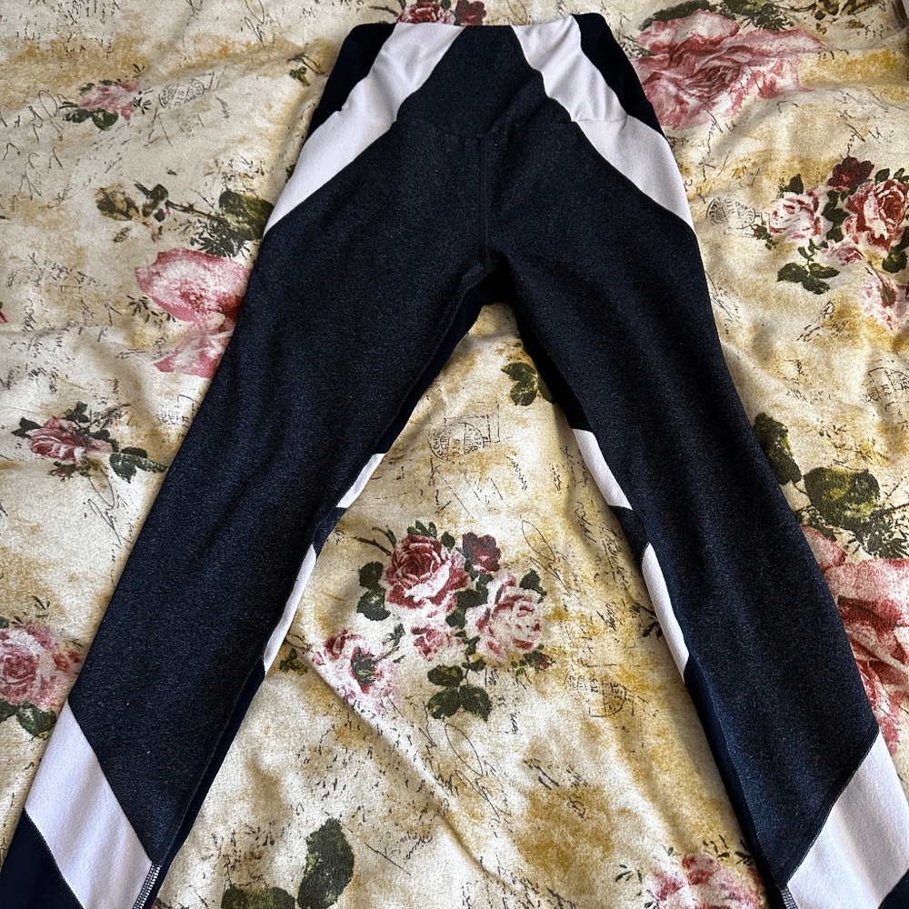 Beyond Yoga High Waisted Legging Pink Grey Black, S